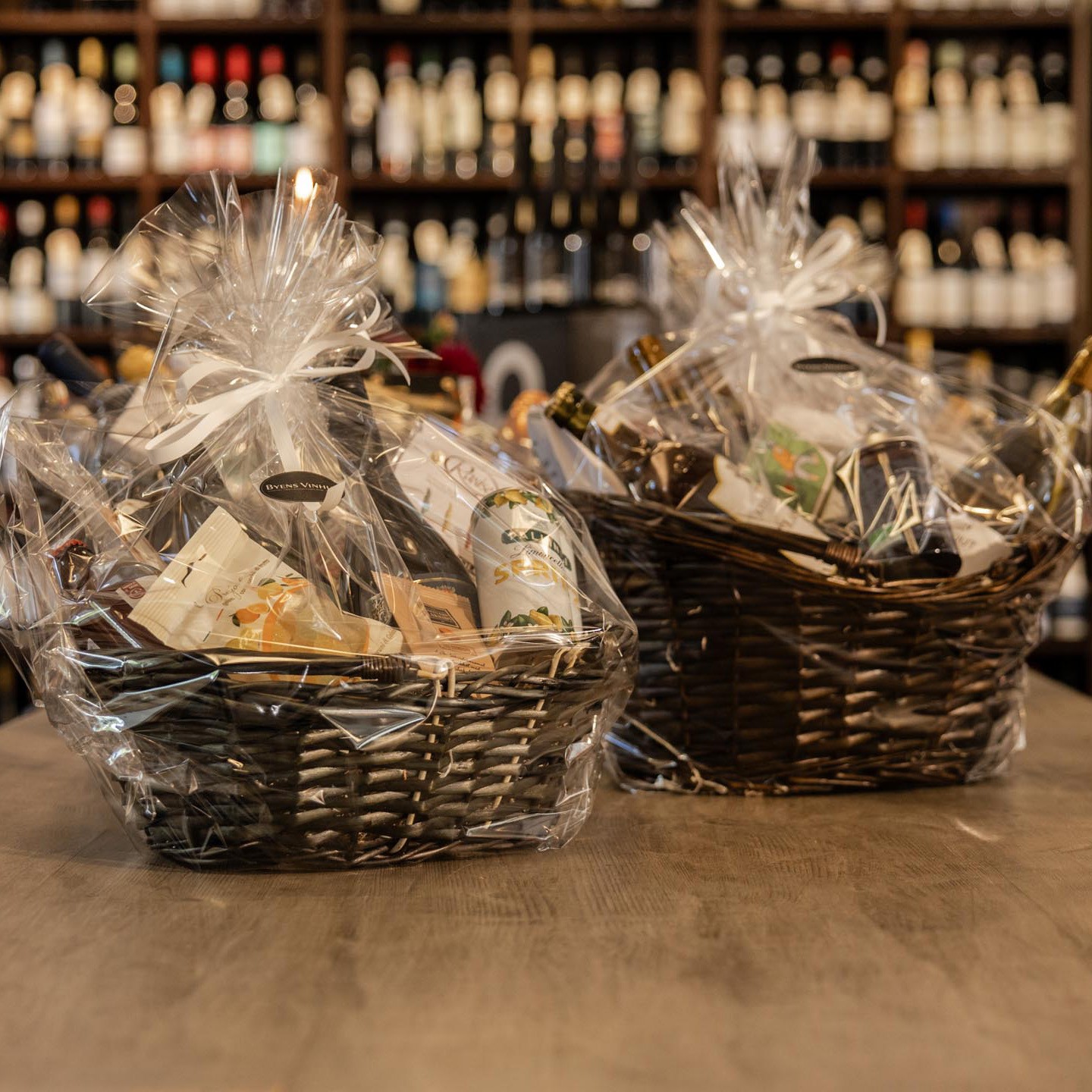Gavekurv - Byens Vinhus Julekurv - 700kr - Billede 1